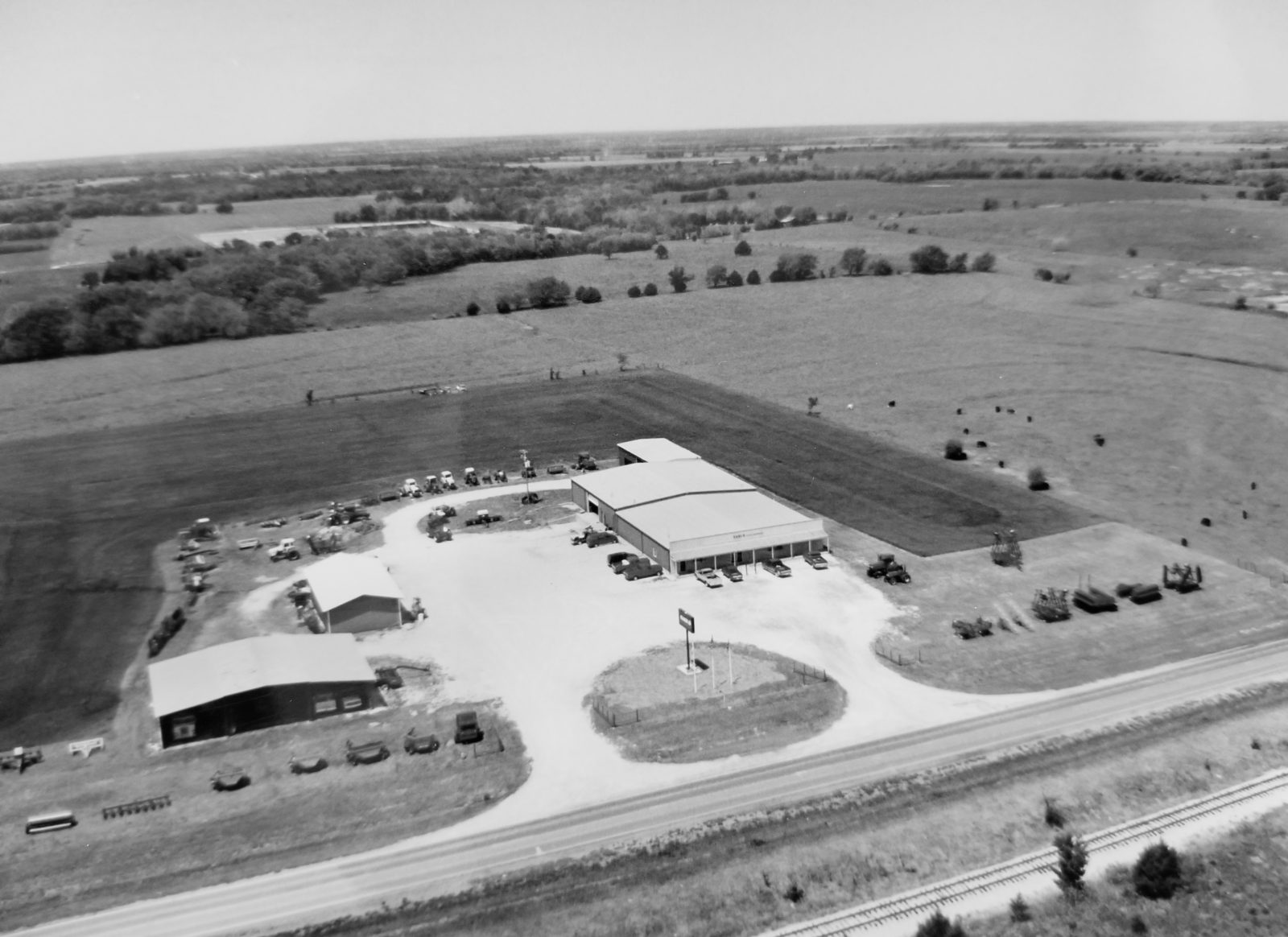 About Us – Carl's Sales & Service Thayer Ks 66776